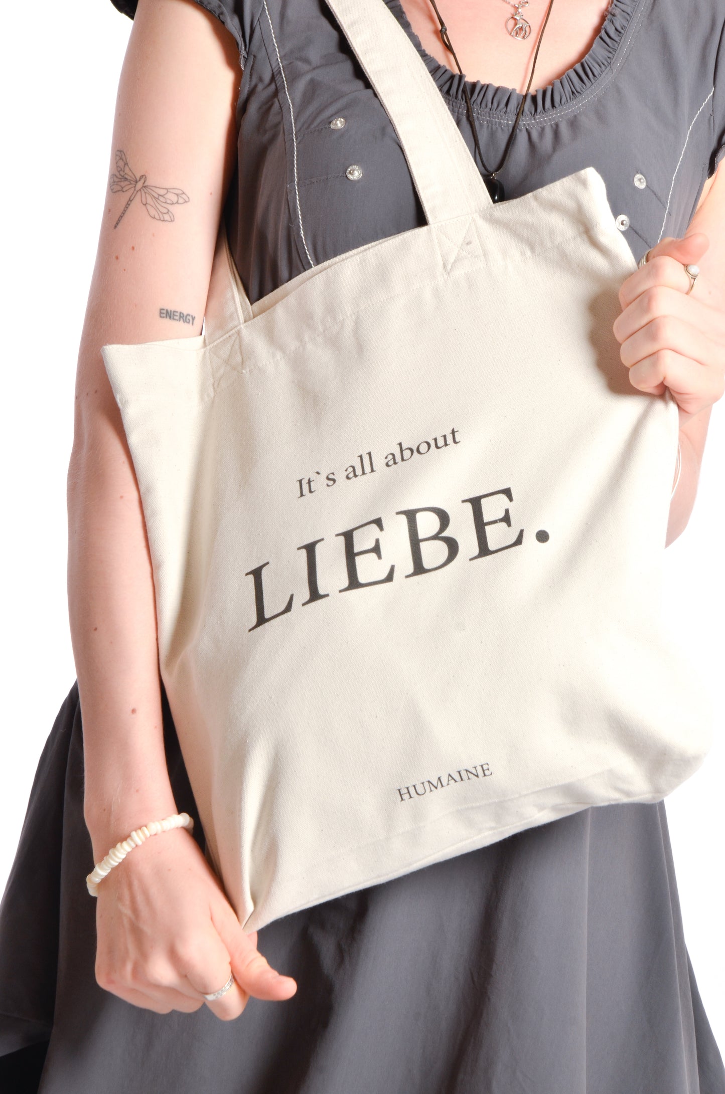 TOTE BAG mit Statement: It`s all about LIEBE.